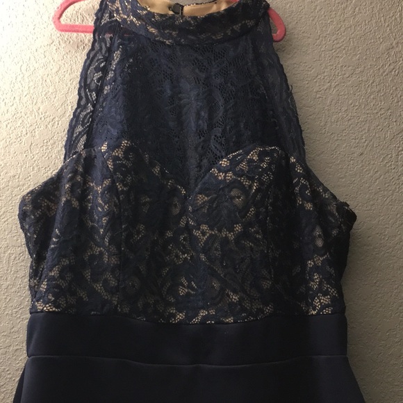 Dress 🦋 - Picture 2 of 4